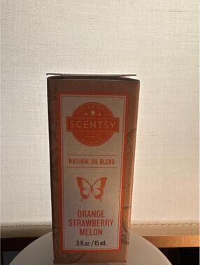 Scentsy Natural Oil Blend (Orange Strawberry Melon)